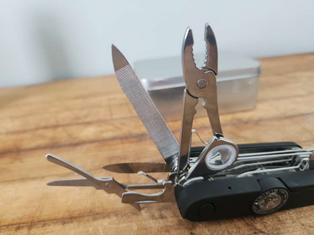 Whiz Tool - Ultimate Multitool Pocket Tool - 24 Functions, Lightweight - New