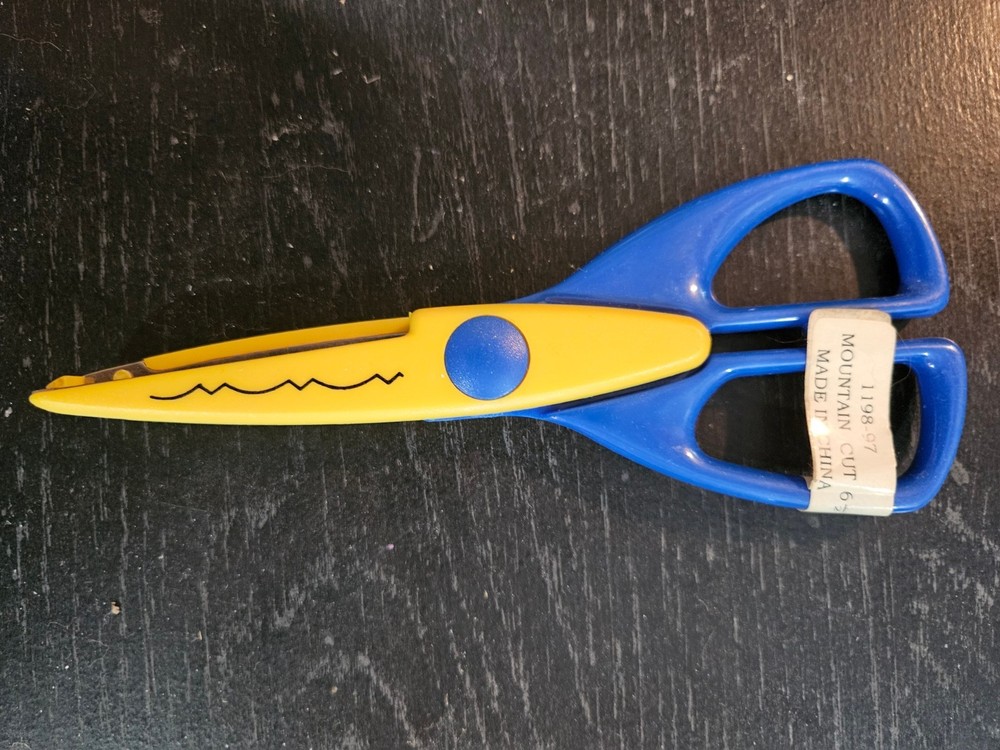 Decorative Edge Scissors for Scrapbooking