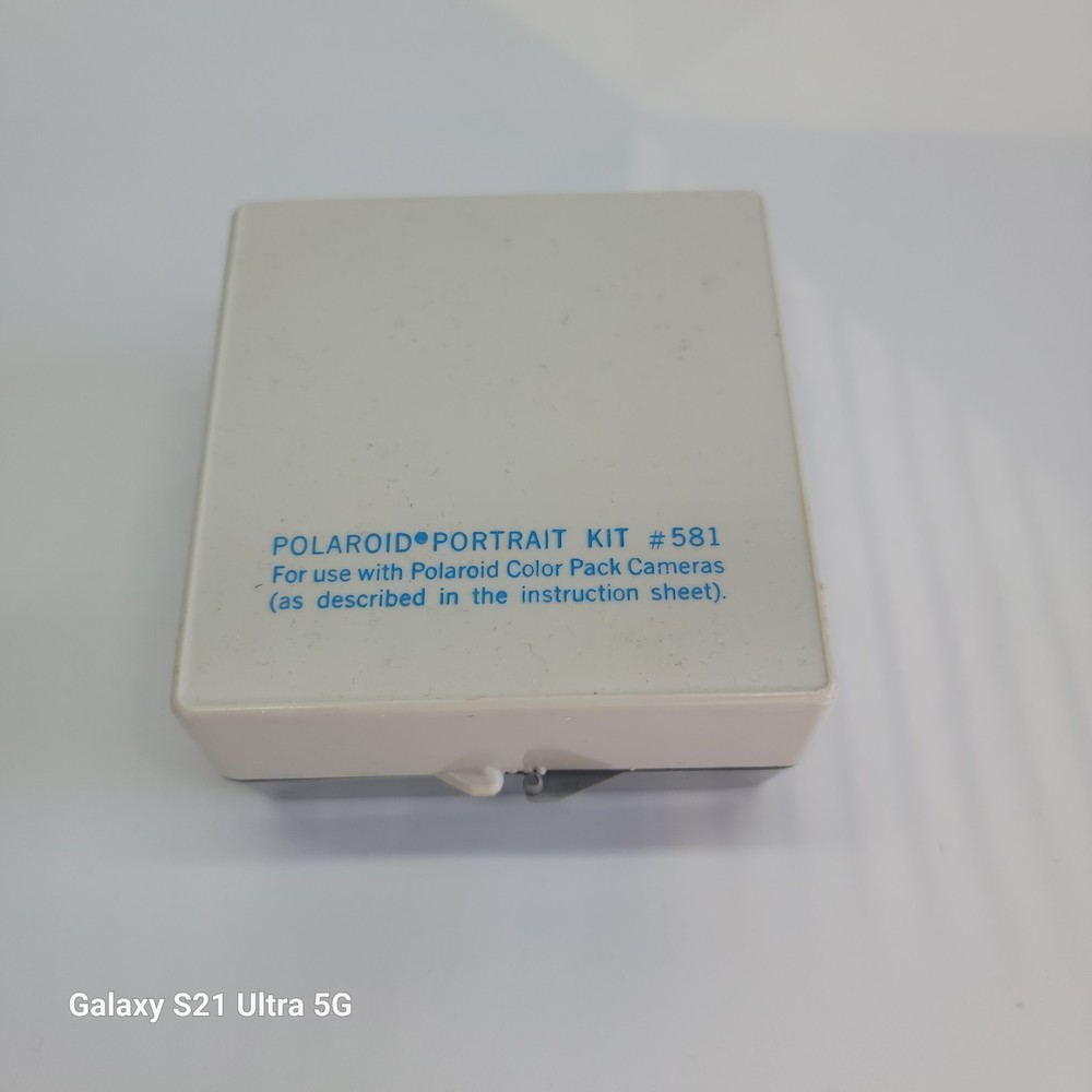Polaroid close up kit 583 & Portrait kit 581 - 581 Missing Diffuser