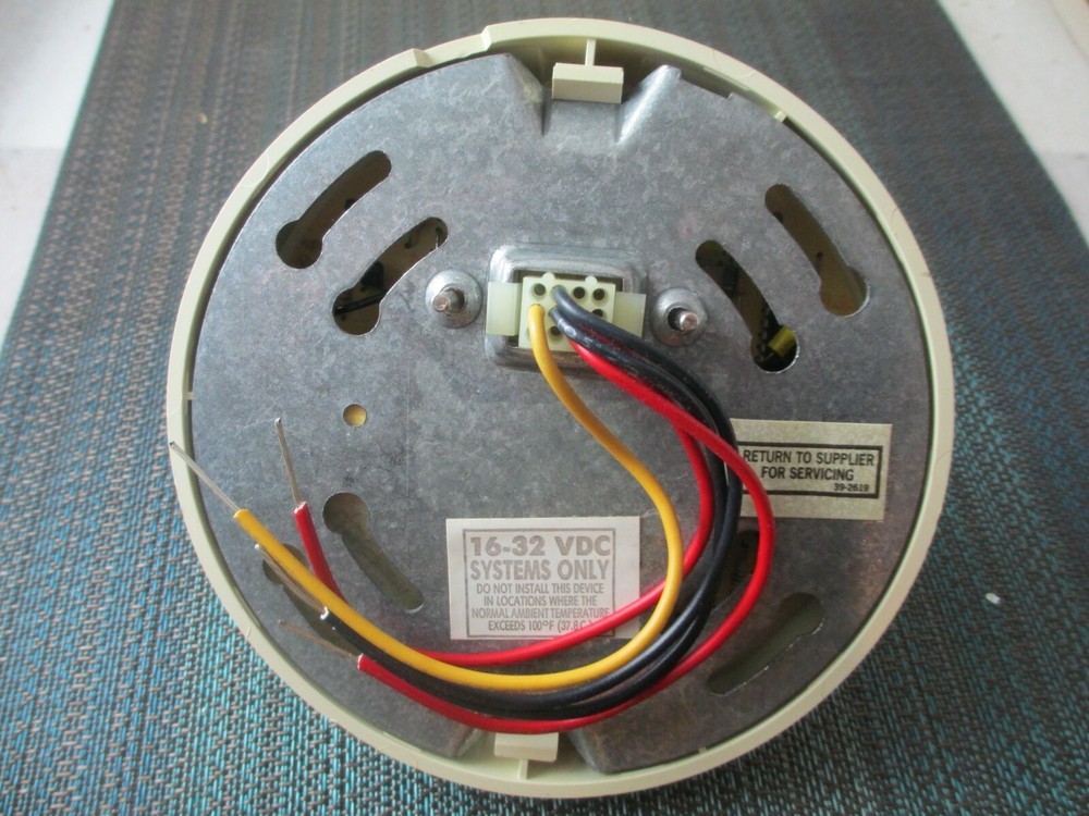 Honeywell TC803B1004 2-Wire Detector NEW!