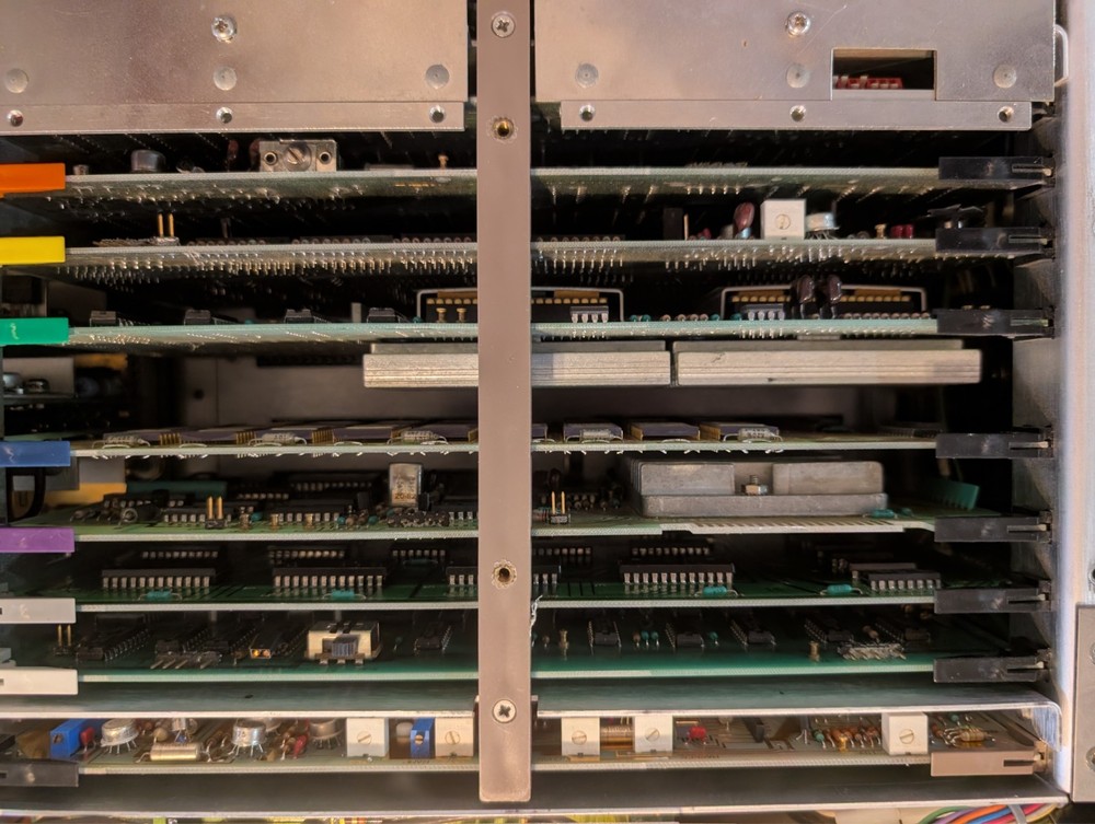 HP 3582A Dual-Channel Dynamic Spectrum Analyzer - Powers Up, CRT Does Not Work