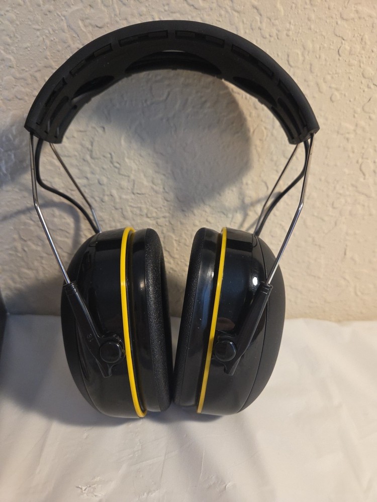 3M Worktunes Wireless Hearing Protector Bluetooth - 90543H1-DC-PS READ