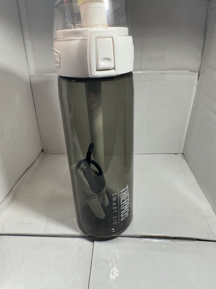 Thermos Hydration Bottle With Smart Lid Technology!