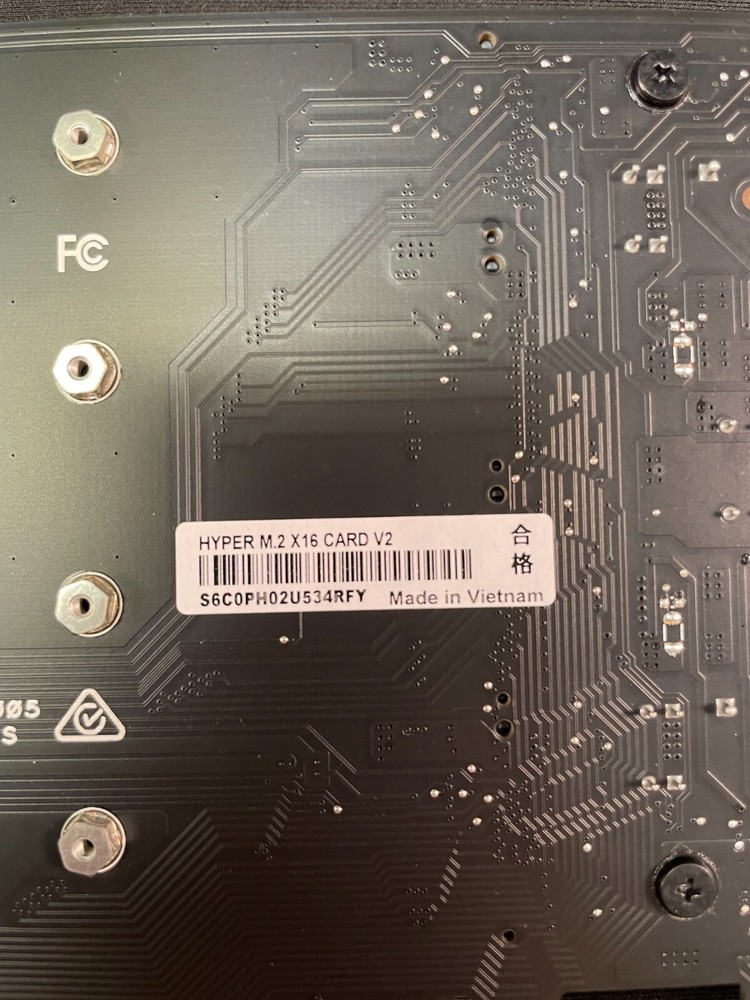 ASUS Hyper M.2 x16 Silver Professional Card v2 4 x M.2 Socket 3 RAID Controller