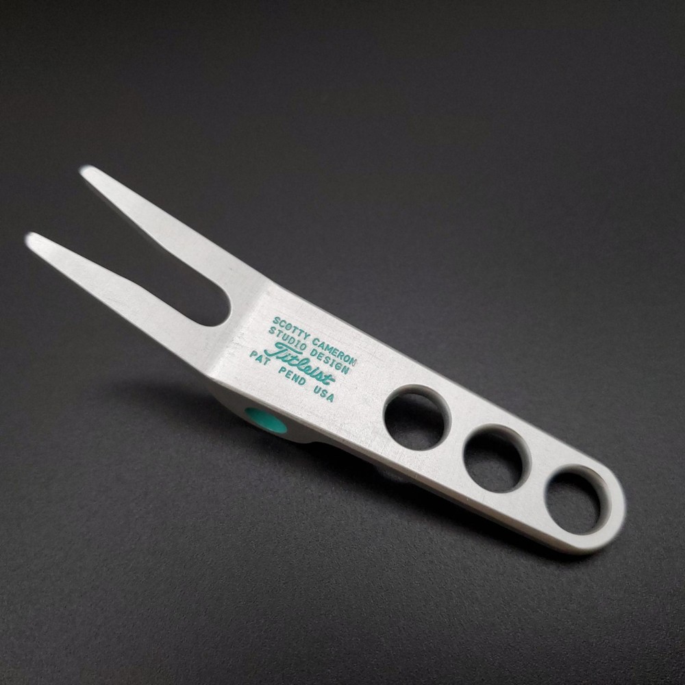 SCOTTY CAMERON PIVOT TOOL