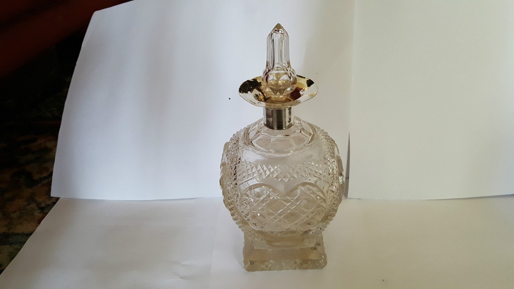 Cut Glass Scent Bottle with Silver Collar - dated 1907