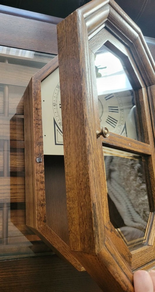 Vintage HOWARD MILLER CHIME WALL CLOCK Working!