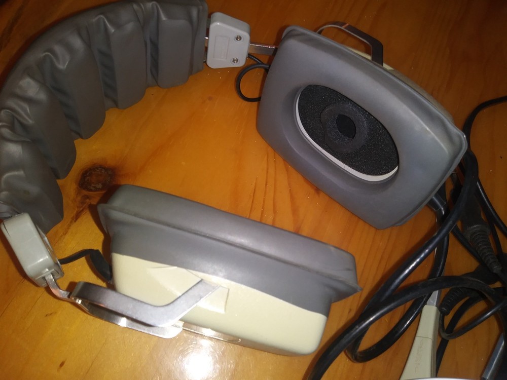 2x Telex E-951 Headsets