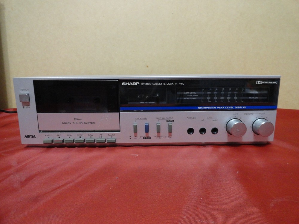 CASSTTE DECK PLAYER (HITACHI D-E33 & SHARP RT-150) FOR PARTS