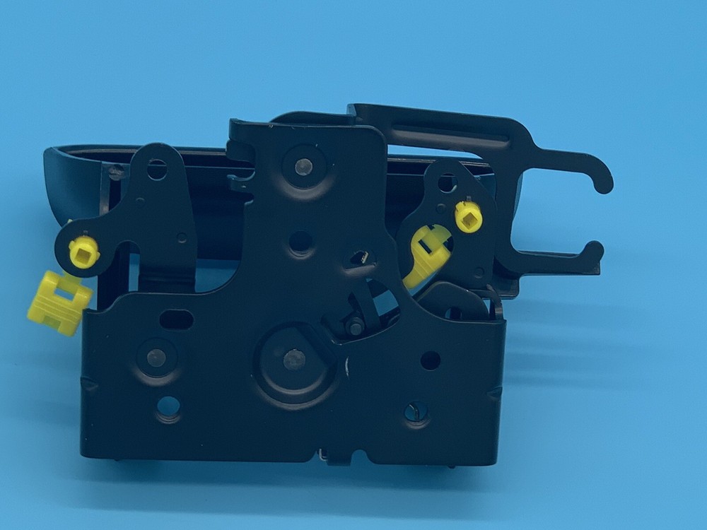 Tailgate Handle Black for Chevy Avalanche 2002 - 2006 New With Locking Provision