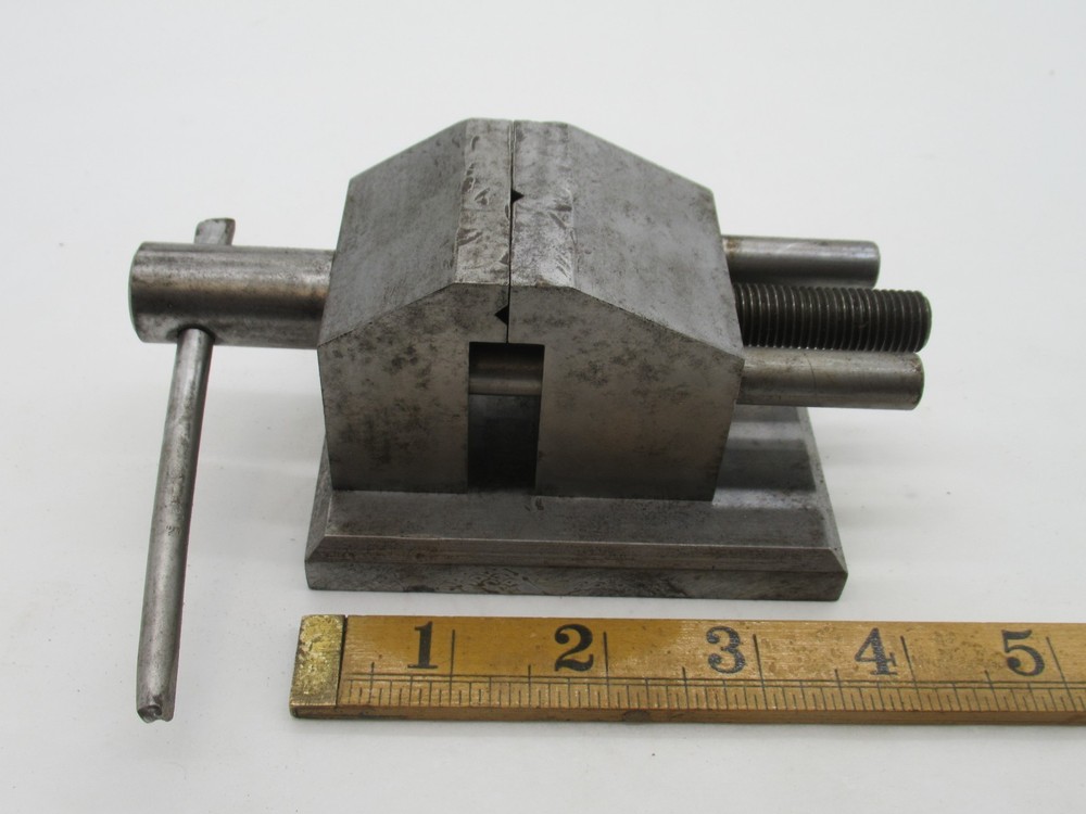 Lovely Vintage Toolmakers Milling Machine Vice 1 7/8" Jaws Apprentice Made