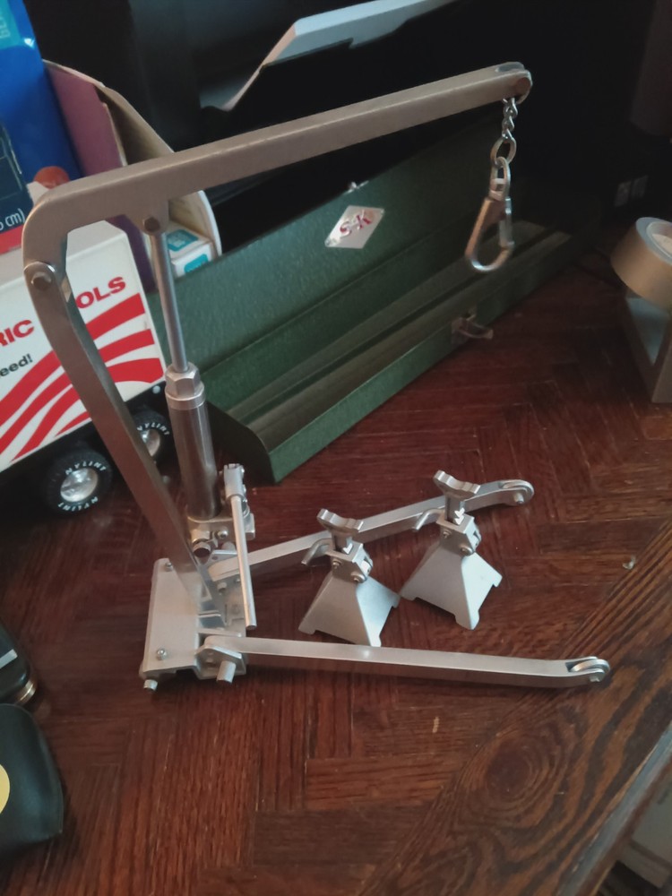 MINI ENGINE HOIST & JACK STANDS
