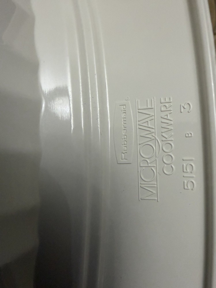 RUBBERMAID MICROWAVE COOKWARE 9 PC STACKING NESTING SET 3 2 & 1 QT BOWLS +