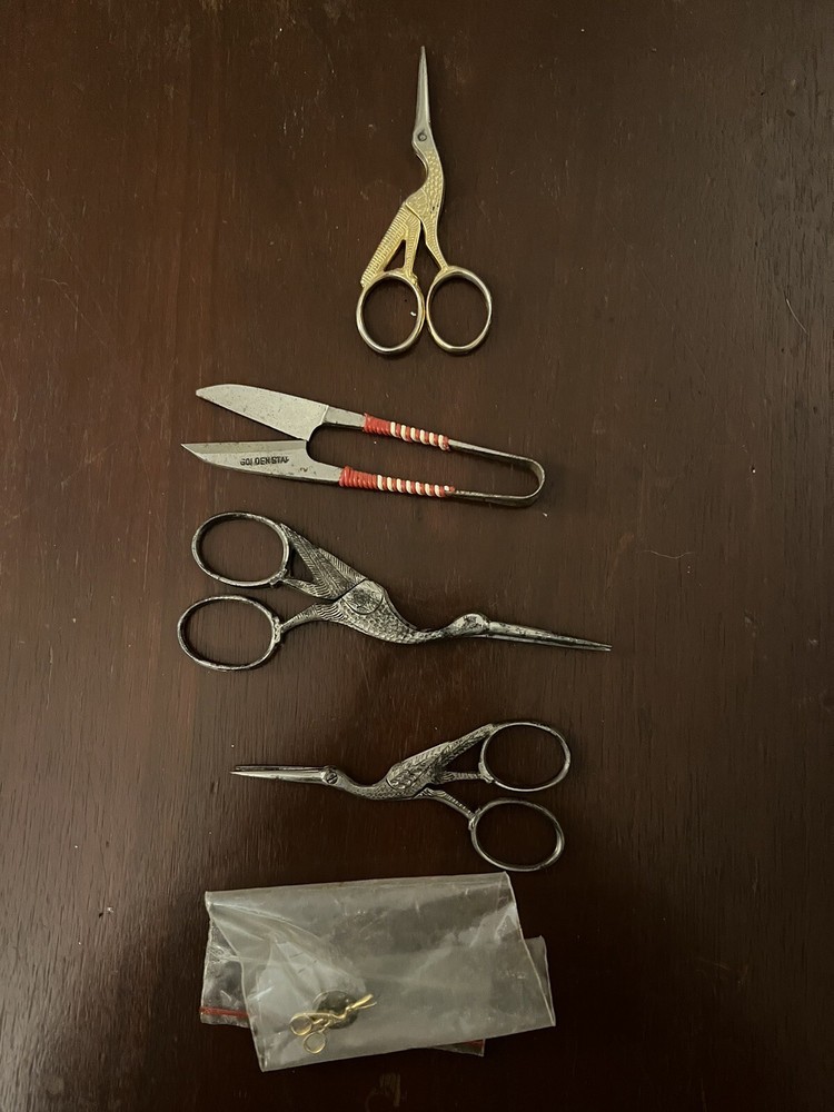 Antique Bird Small Sewing Scissors & Pin