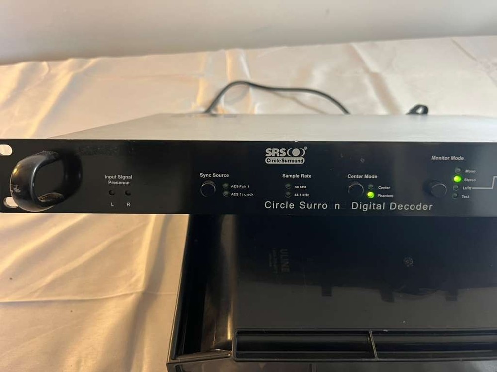 SRS Circle Surround CSD-07D Digital Circle Surround Decoder Working