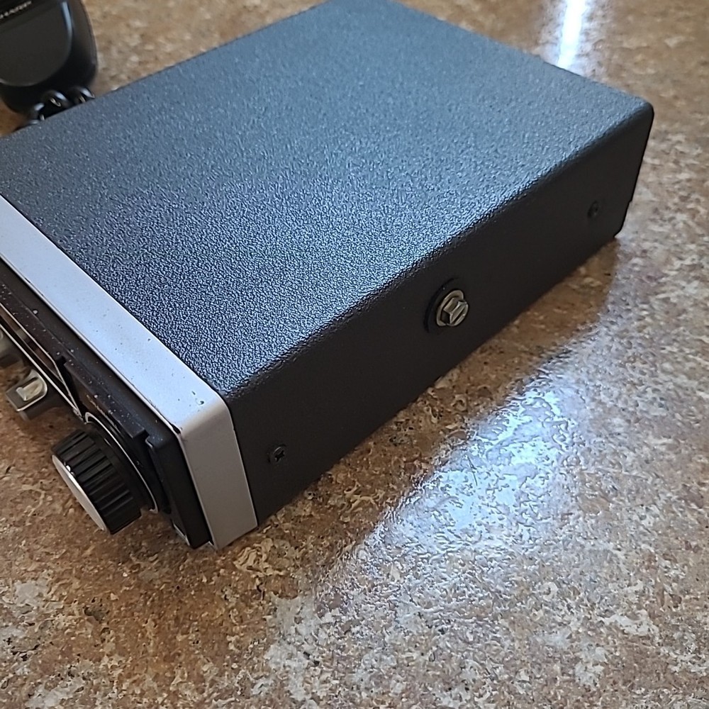 SHARP CB-800 Synthesized 23 Channel Citizens Band Transceiver UNTESTED