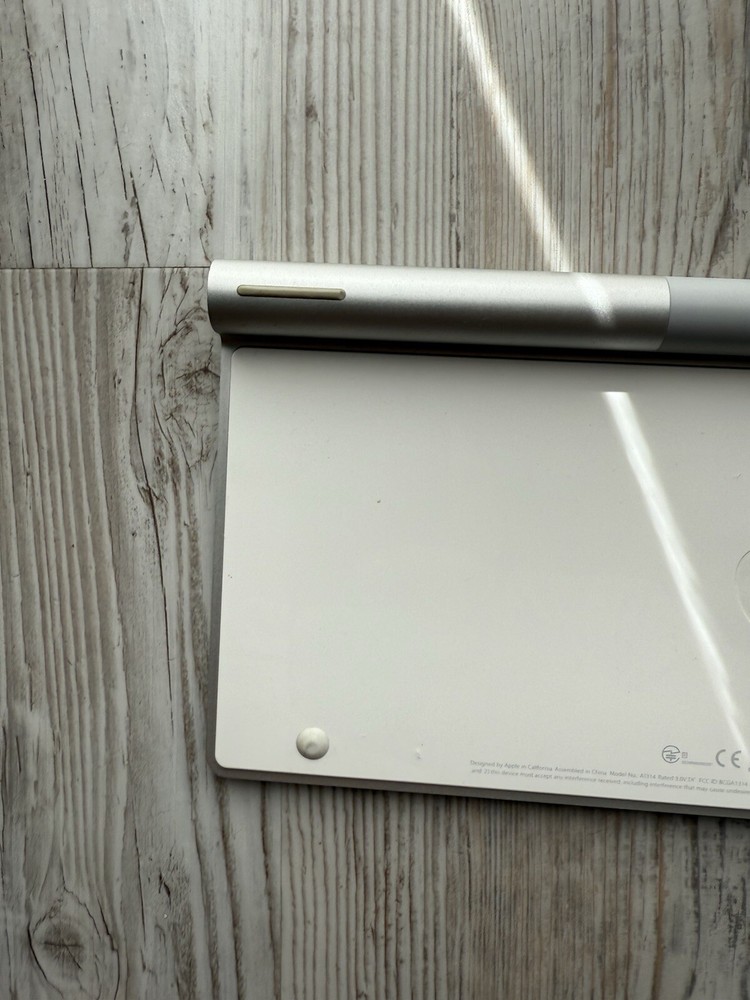 Apple Magic KeyboardWireless Bluetooth ModelA1314