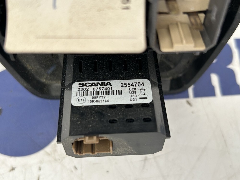 Scania R switch module, panel 2554704, 2258466, 2267542