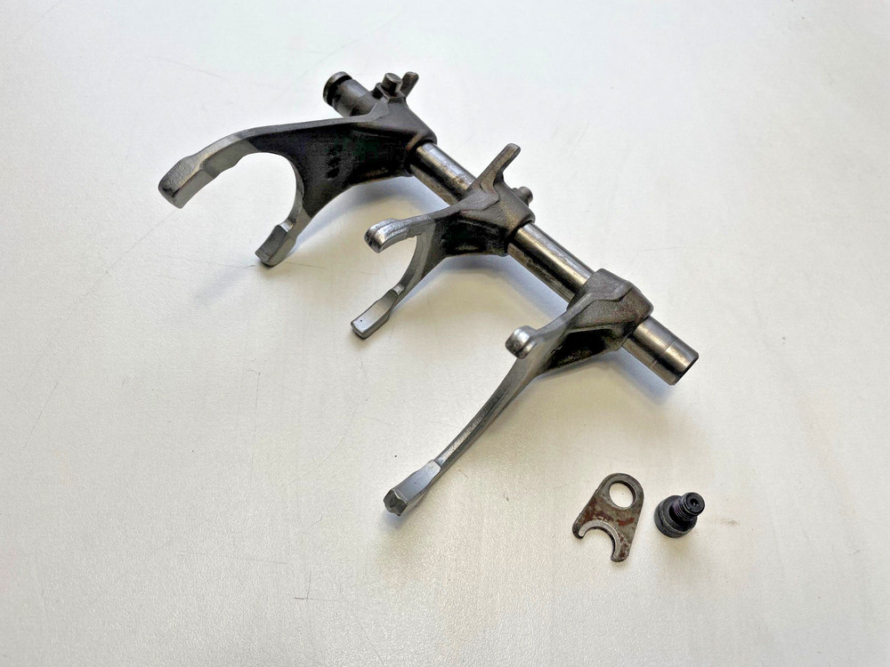 Triumph Sprint ST 955i (T695) Shift Forks
