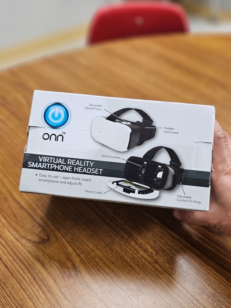 ONN Virtual Reality Smartphone Headset - White