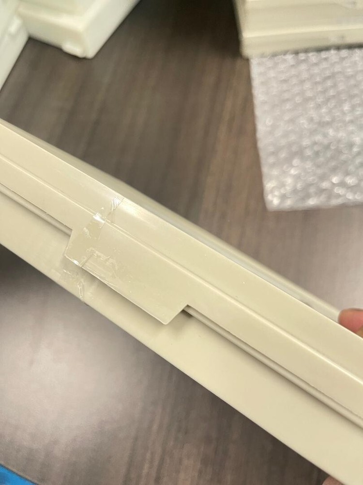 USED MICROSCOPE SLIDE BOX Beige CASE STORAGE HOLDS 100 SLIDES(DR)