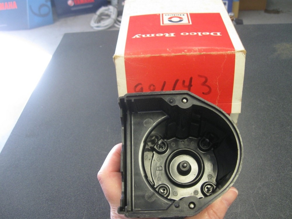 OMC Sterndrive 0986643 Distributor Cap BEJO7