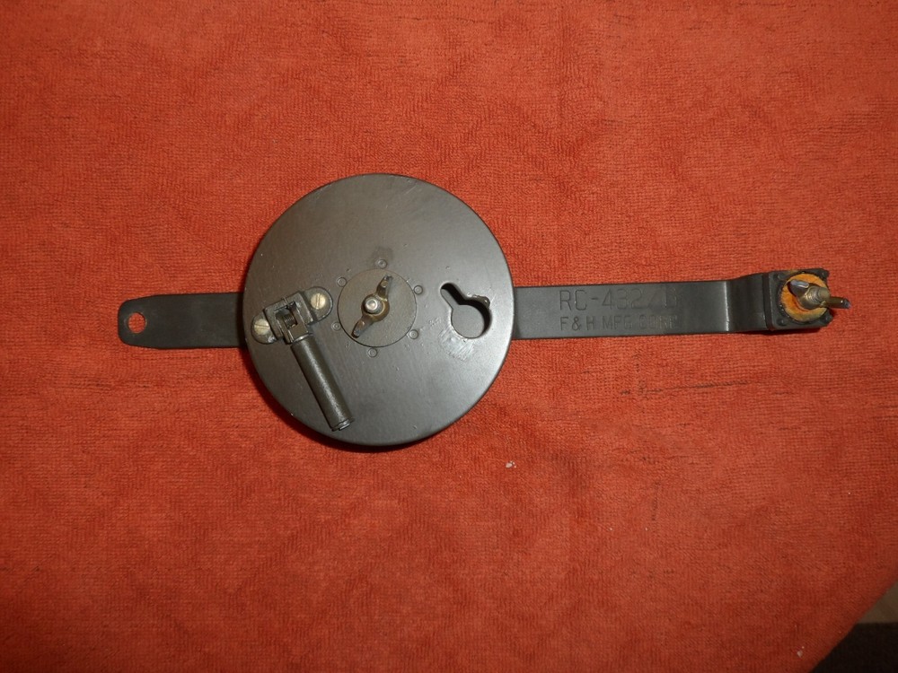 MILITARY ANTENNA REELING MACHINE (NOS)