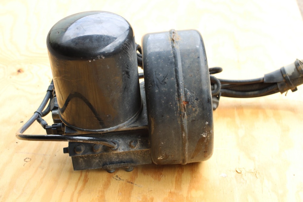 2014 Bendix K049196 Air Dryer