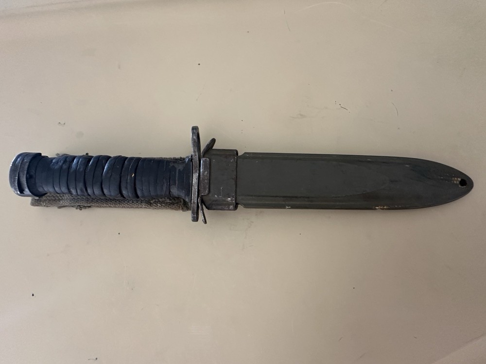 US Utica Bayonet & M8 Scabbard