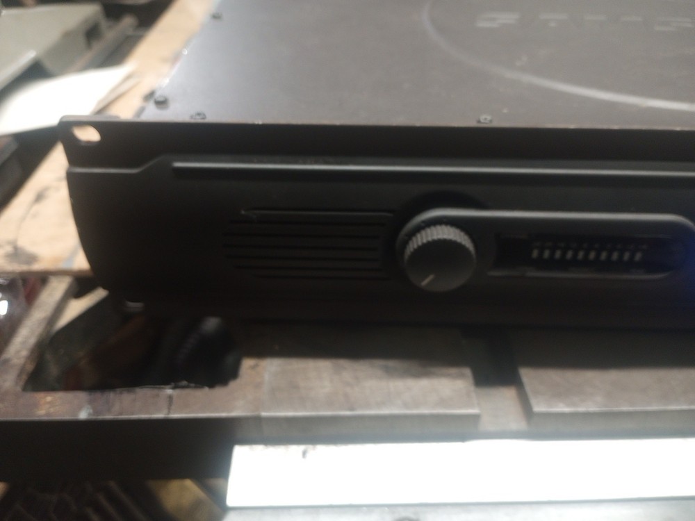 Sampson Servo 300 Audio Amplifier Powers Up