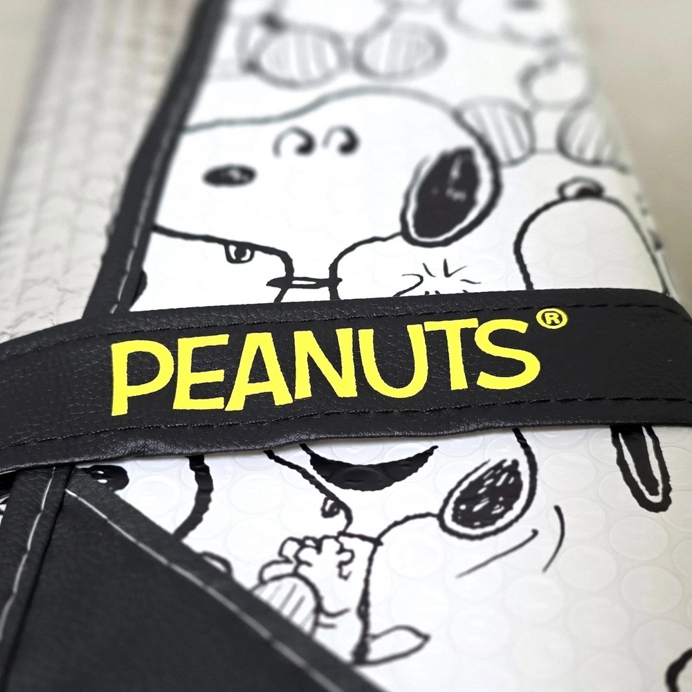 Snoopy Expression Car Turck Sunshade 58" X 27.5"