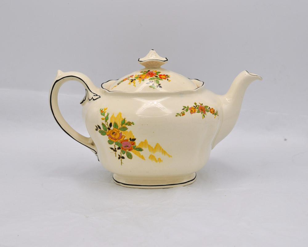 Royal Doulton Rosslyn Tea Pot Pattern D5399
