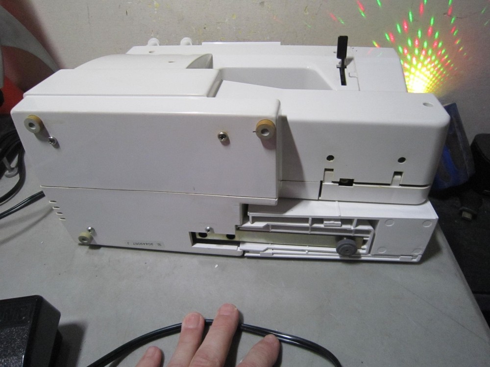 Working White Style Pro 1126 Sewing Machine FREESHIP