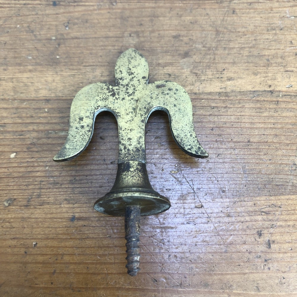 Victorian Fleur De Lys Brass Finial