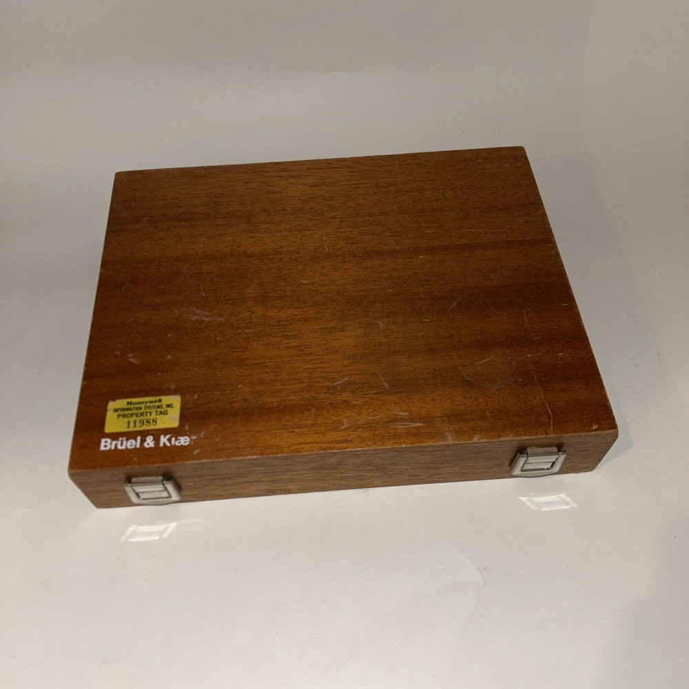 UNTESTED Bruel & Kjaer Pistonphone Type 4220