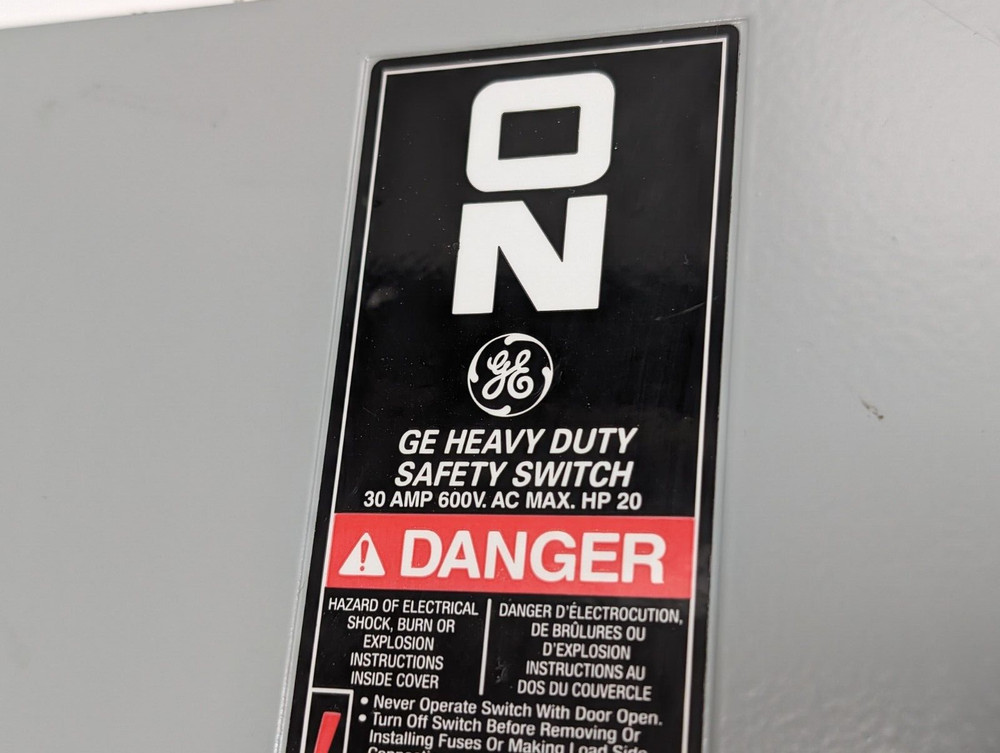 GENERAL ELECTRIC TH3361 Model 10 Safety Switch (USED).
