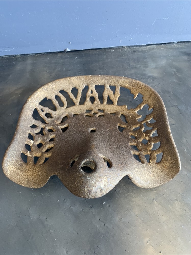 VINTAGE CAST IRON FARM SEAT