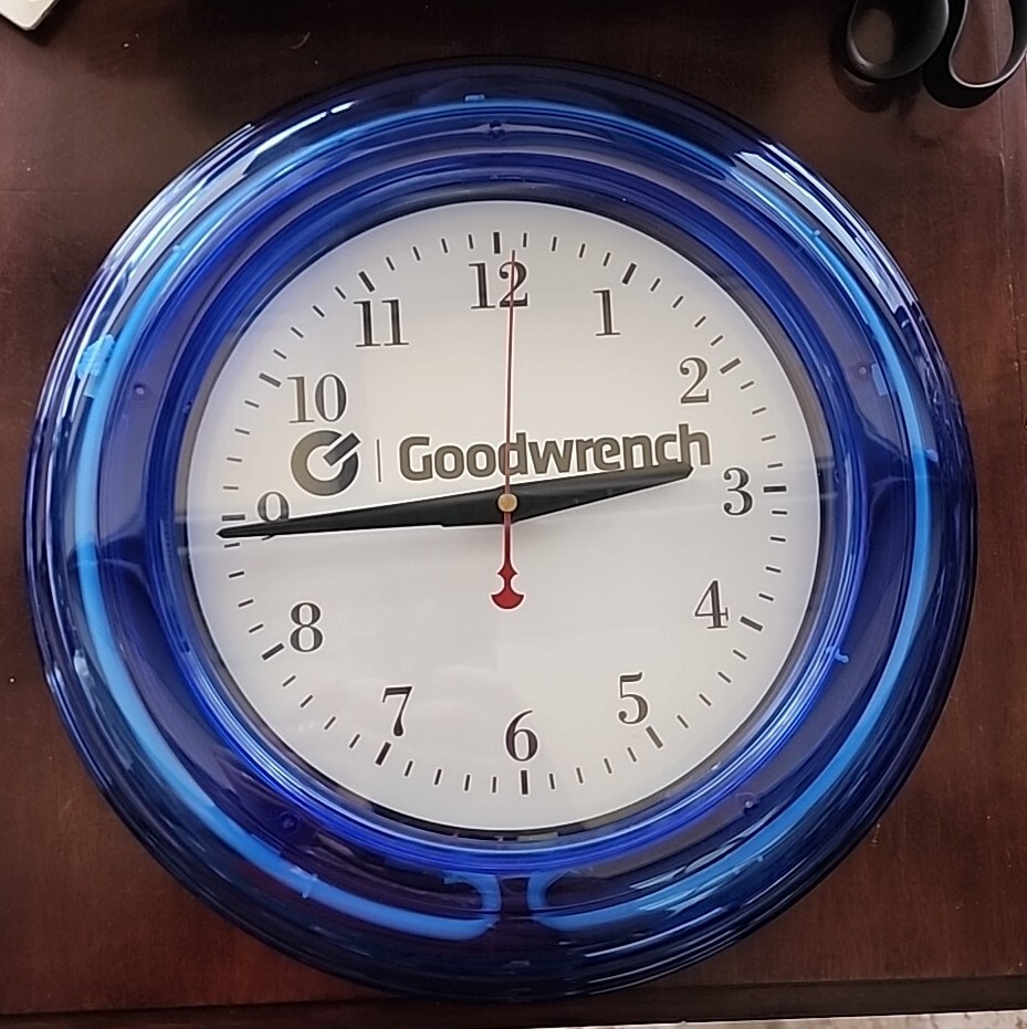 GM Goodwrench Neon Wall Clock