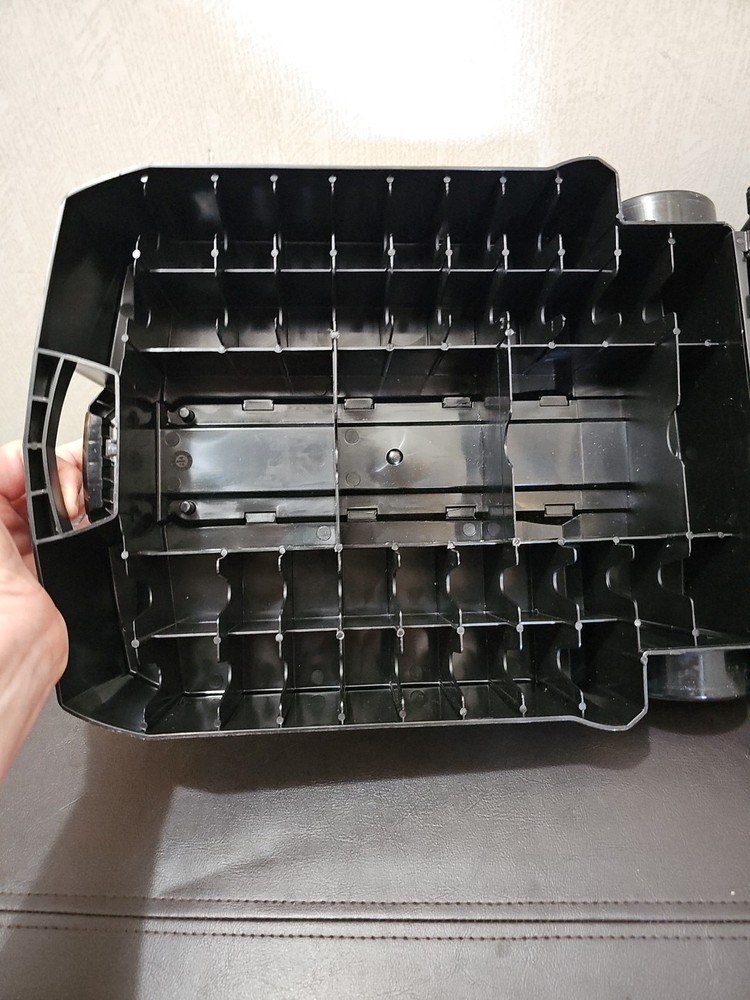 Hot Wheels 100 Car Rolling Storage Case