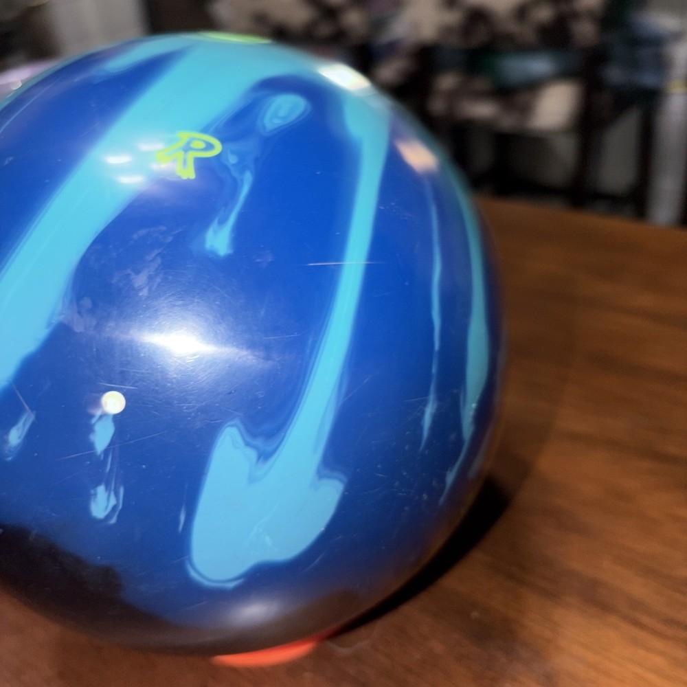 Radical Innovator Solid bowling ball 15 Lbs Used Single Drill