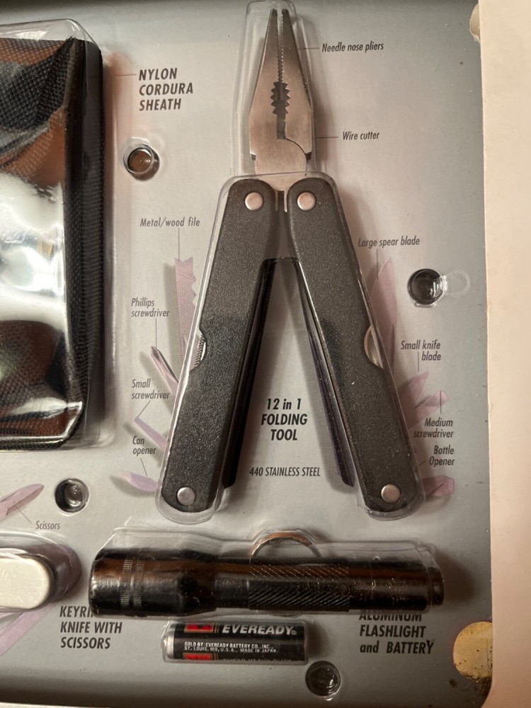 Target MULT TOOL w/FLASHLIGHT & CARRYING CASE - NEW