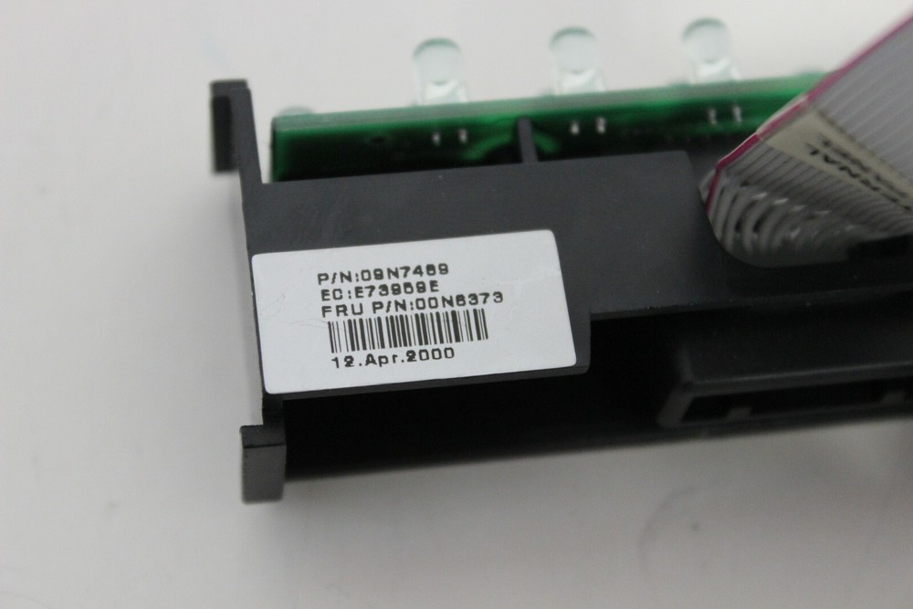 IBM 00N6373 09N7489 FRONT LED PANEL ASSEMBLY WITH CABLE NETFINITY 5600