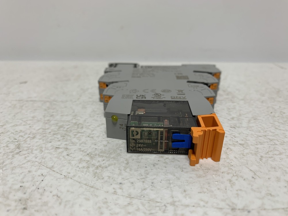 Phoenix Contact 2910530 Relay Module 24V DC