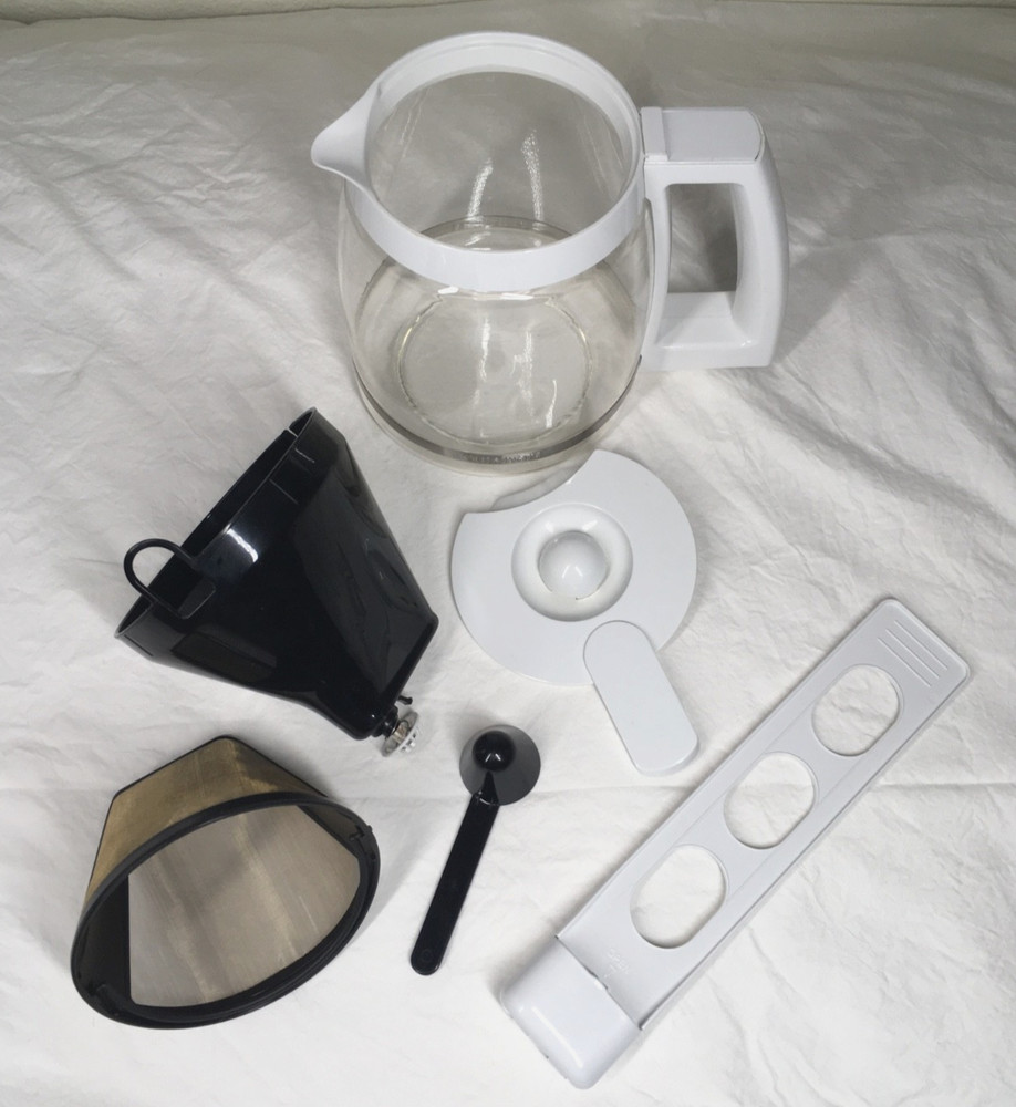 Cuisinart Brew Central Programmable Coffeemaker DCC-1200W Excellent !