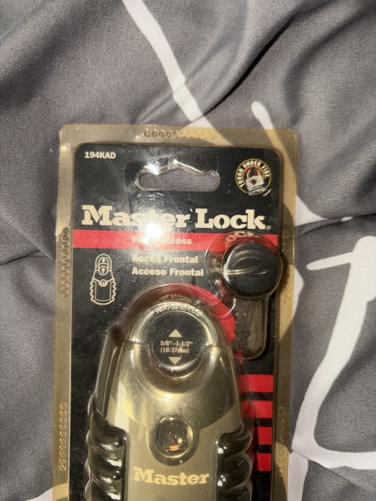 Master Lock Adjustable Shackle Padlock Specifically Model 194D New In Box