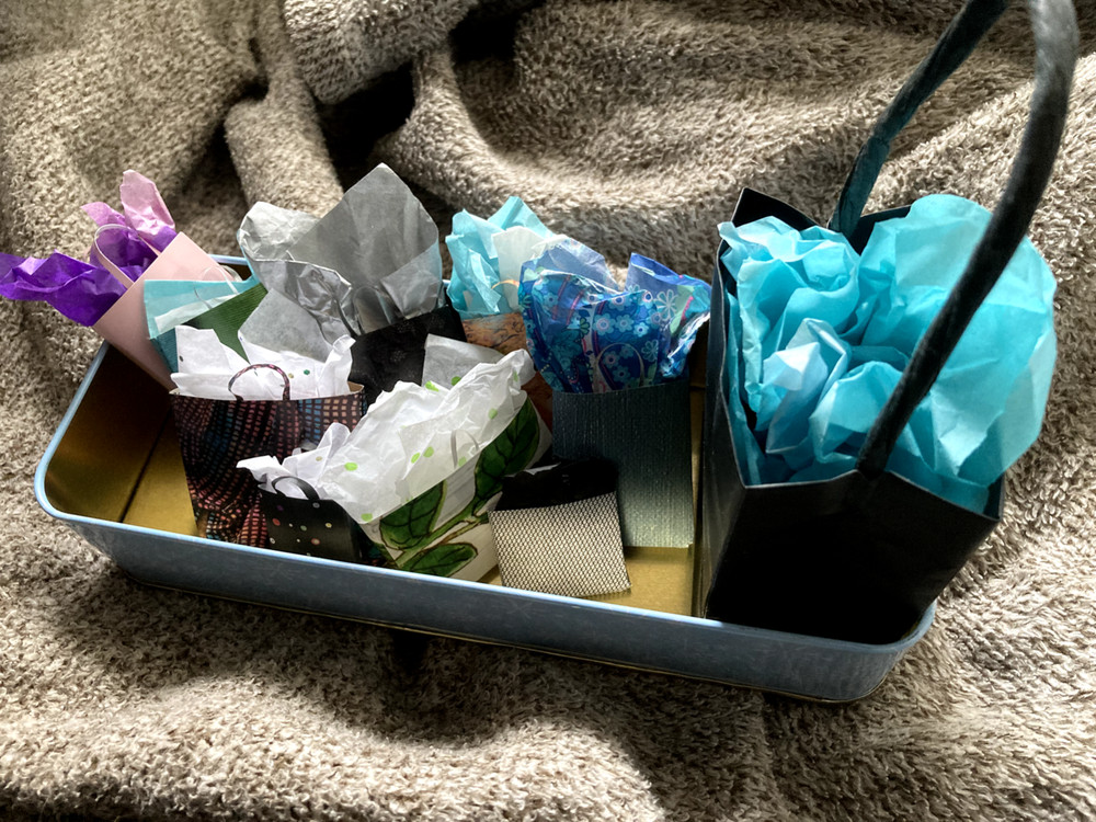 Miniatures & Art Surprises