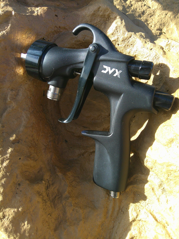 Binks DVX-P3-1.8 Pressure Feed Spray Gun