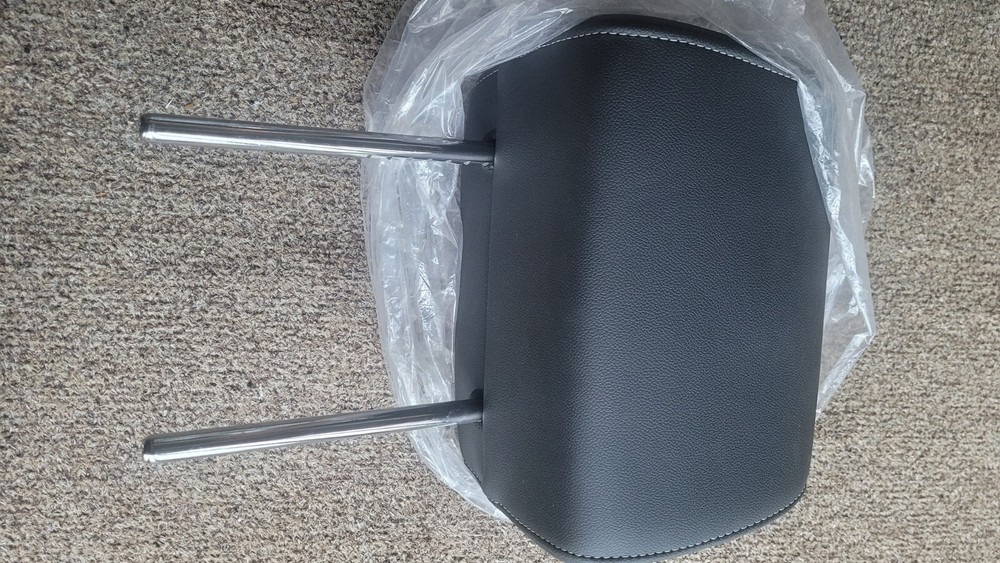 Chevrolet taho headrests (4)
