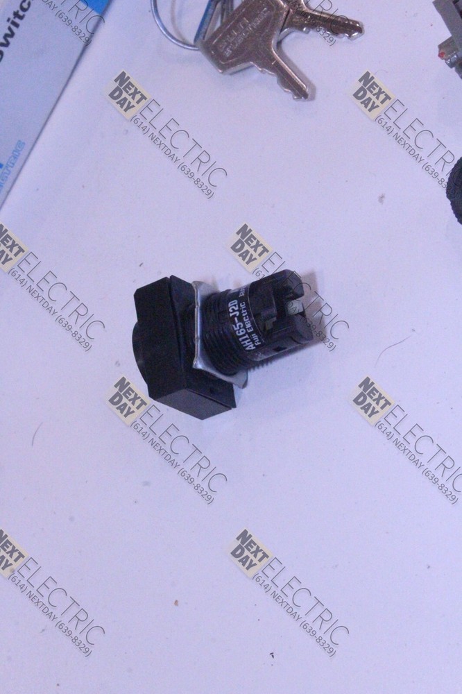 Fuji, AH165-J2D11A, Command Switch Locking Lock Key Keyed Button Panel