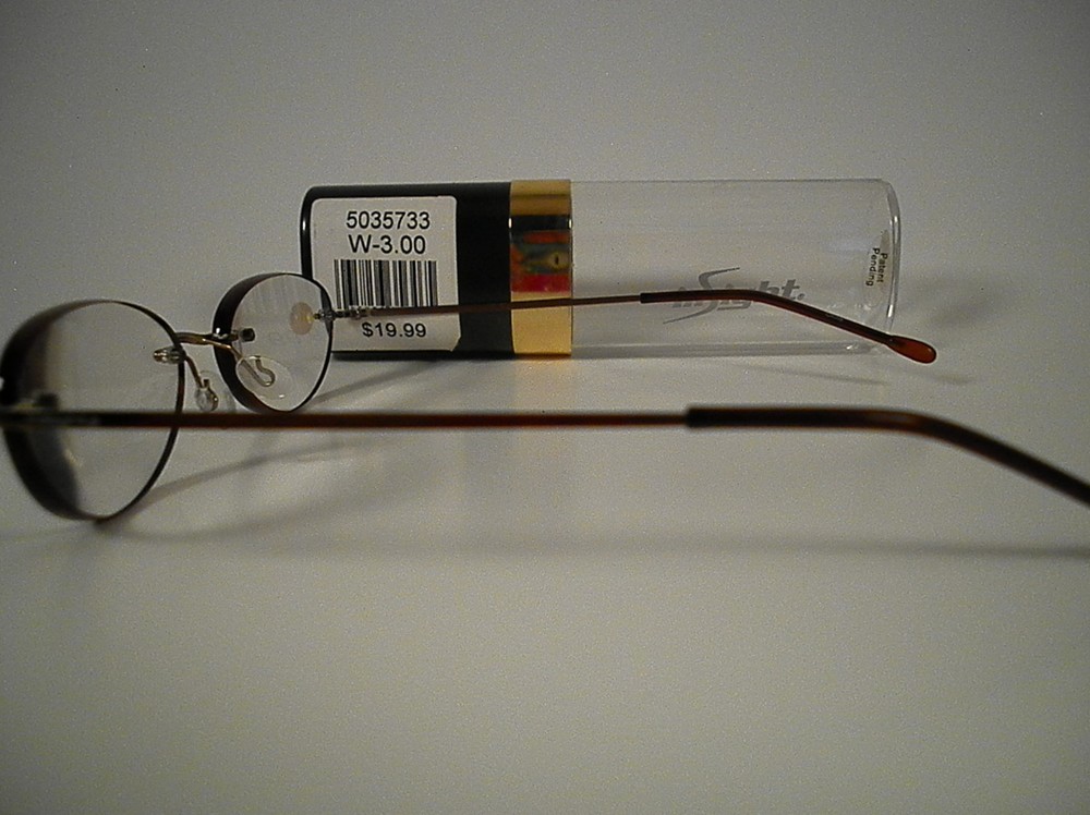 READING GLASSES INSIGHT TOPAZ +1.00 strength left